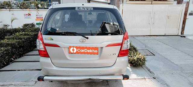 https://images10.gaadi.com/usedcar_image/3608034/original/processed_030c0675-8146-48c5-8b2c-3bdadb23b518.jpg?imwidth=6402
