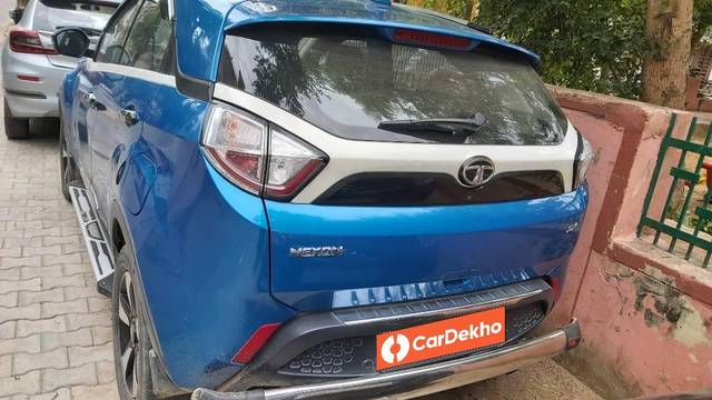 https://images10.gaadi.com/usedcar_image/3608323/original/processed_88e855bc-adad-4b86-8aba-e774e6c16f01.jpg?imwidth=6401