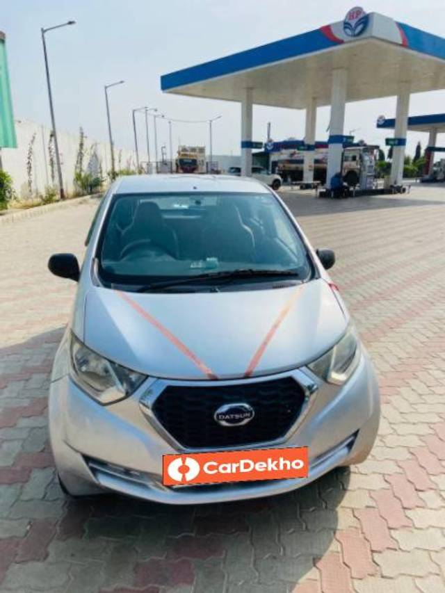 https://images10.gaadi.com/usedcar_image/3608458/original/processed_33ead2f2-dac8-46c7-845e-03f0ffbe756e.jpg?imwidth=6401