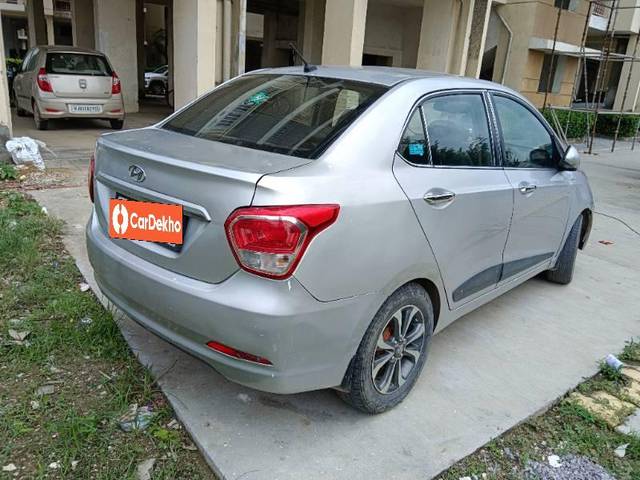 https://images10.gaadi.com/usedcar_image/3608480/original/processed_153c266e-42c2-403f-8174-b65ec3d9490f.jpg?imwidth=6401