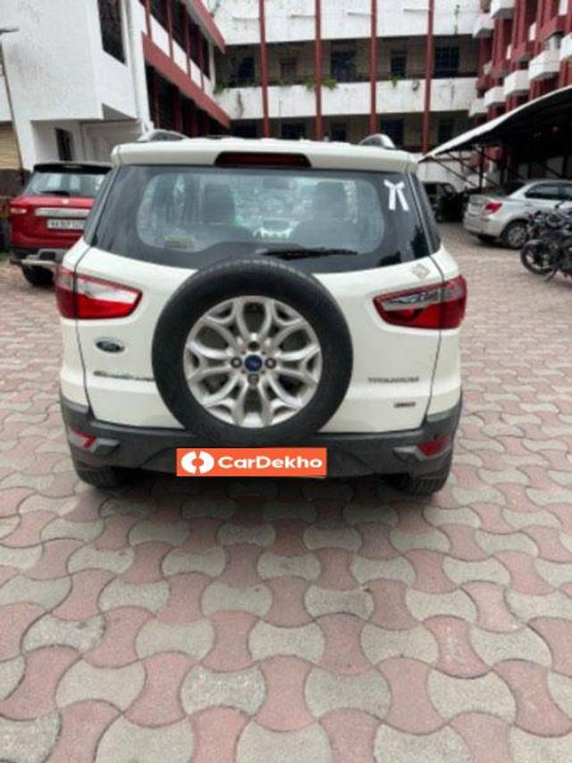 https://images10.gaadi.com/usedcar_image/3608491/original/processed_a706c990-4fcd-4665-b196-e3ed7465bae9.jpeg?imwidth=6401