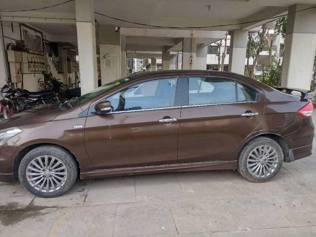 https://images10.gaadi.com/usedcar_image/3608543/original/processed_80b8c4c0-3fea-4300-9a08-24c22dba99d4.jpg?imwidth=6400