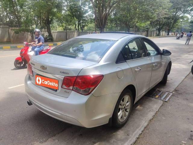 https://images10.gaadi.com/usedcar_image/3608577/original/processed_d8f76cc9-fcaf-4fa5-9087-99a46220c22b.jpeg?imwidth=6402