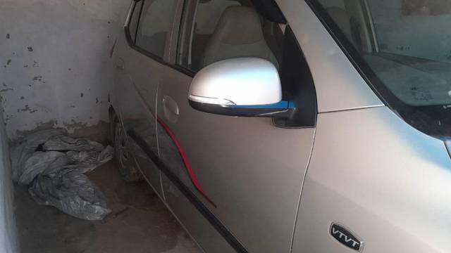https://images10.gaadi.com/usedcar_image/3608644/original/processed_1d30d350-c887-48cb-8268-03cc1fa68248.jpg?imwidth=6401