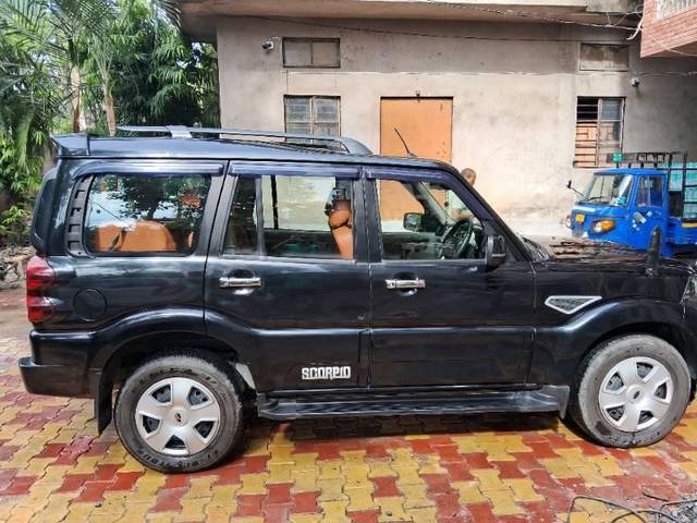 https://images10.gaadi.com/usedcar_image/3608650/original/processed_dcec7e71-bbe0-415c-b849-4ead91c7cce4.jpg?imwidth=6401