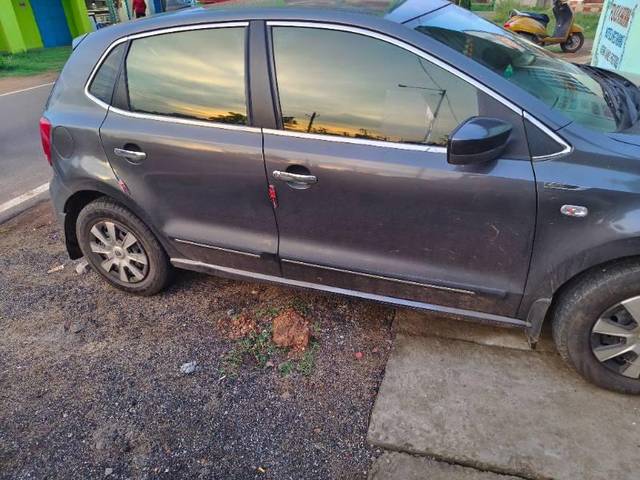 https://images10.gaadi.com/usedcar_image/3608788/original/processed_f99dfcc4-7161-4274-a7bf-1bd115554a0e.jpg?imwidth=6400