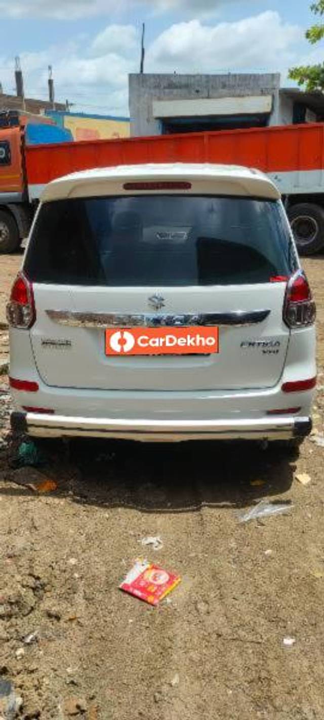https://images10.gaadi.com/usedcar_image/3608798/original/processed_793bc855-aeb1-4db9-b0e2-9be40561318a.jpg?imwidth=6401