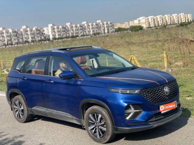 https://images10.gaadi.com/usedcar_image/3608872/original/processed_2f75426d-1d31-496e-aa03-62a11cba2651.jpeg?imwidth=6400