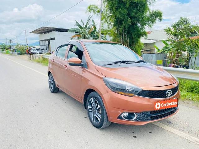 https://images10.gaadi.com/usedcar_image/3609116/original/processed_ec73ebde-b9ab-42fd-8d2c-74ba3dc097e9.jpg?imwidth=6401
