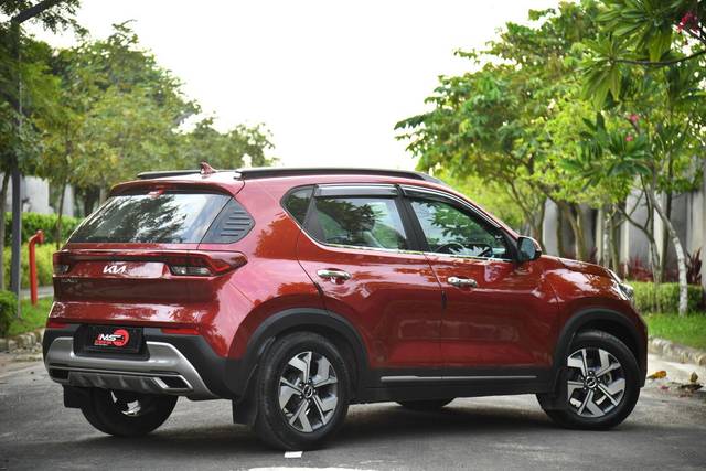 https://images10.gaadi.com/usedcar_image/3609159/original/processed_img2885773__used_car_2885773_1696666767.jpg?imwidth=6402