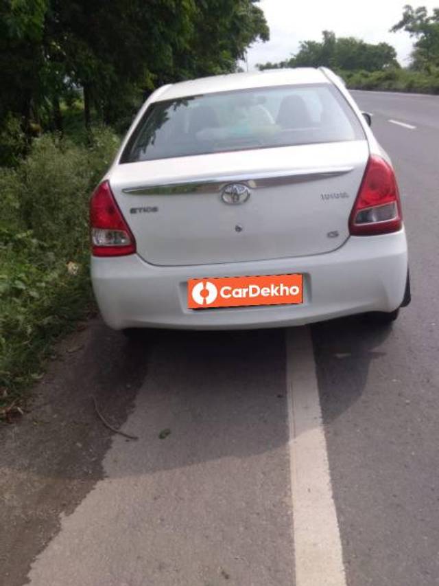 https://images10.gaadi.com/usedcar_image/3609208/original/processed_6c5ac4c3-8c53-4833-a468-987d94448e43.jpeg?imwidth=6402