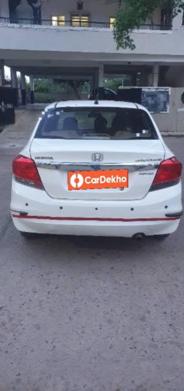 https://images10.gaadi.com/usedcar_image/3609256/original/processed_ea724e42-094b-4f33-94b0-eee0255c8b14.jpg?imwidth=6401