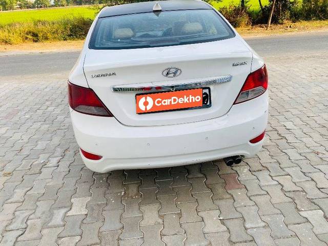 https://images10.gaadi.com/usedcar_image/3609266/original/processed_624be09b-d8ed-445c-aa88-2aced64134fa.jpeg?imwidth=6402