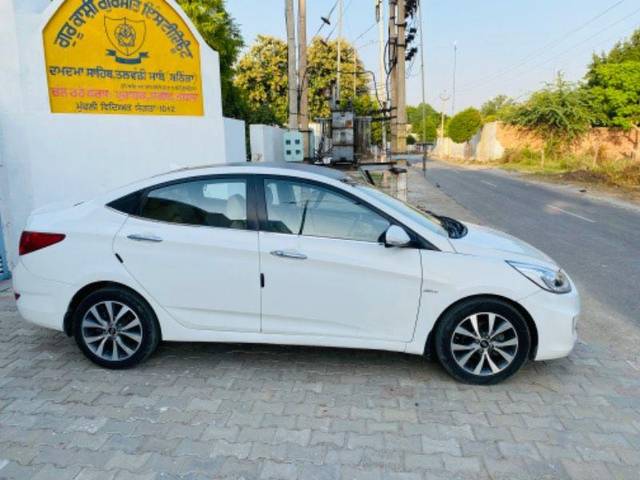 https://images10.gaadi.com/usedcar_image/3609266/original/processed_7efbff2d-557f-4229-8d62-a9557b2500e4.jpeg?imwidth=6401