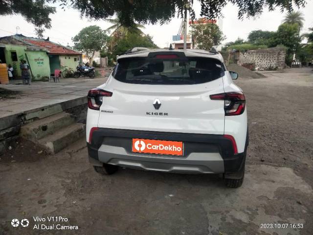 https://images10.gaadi.com/usedcar_image/3609565/original/processed_87aecd94-8dd8-47b9-8bf5-ae9d4c3359c4.jpg?imwidth=6401