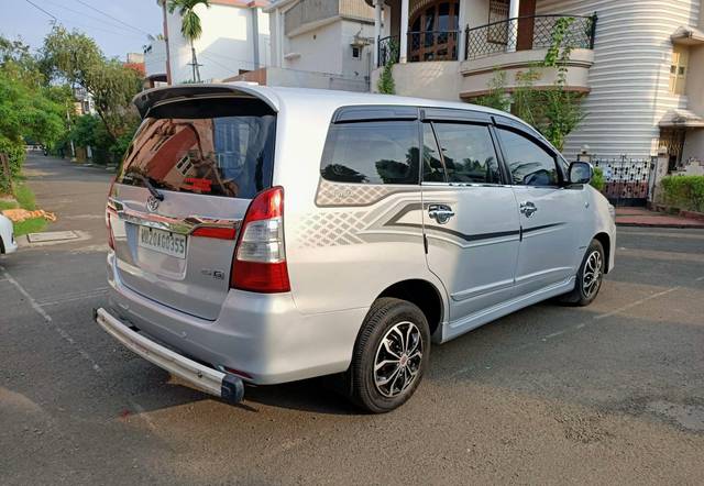 https://images10.gaadi.com/usedcar_image/3609567/original/processed_img2886021__used_car_2886021_1696697529.jpg?imwidth=6402