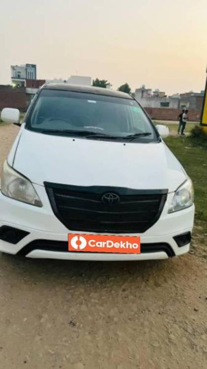 Toyota Innova 2.5 G (Diesel) 8 Seater BS III Toyota Innova 2.5 G (Diesel) 8 Seater BS III