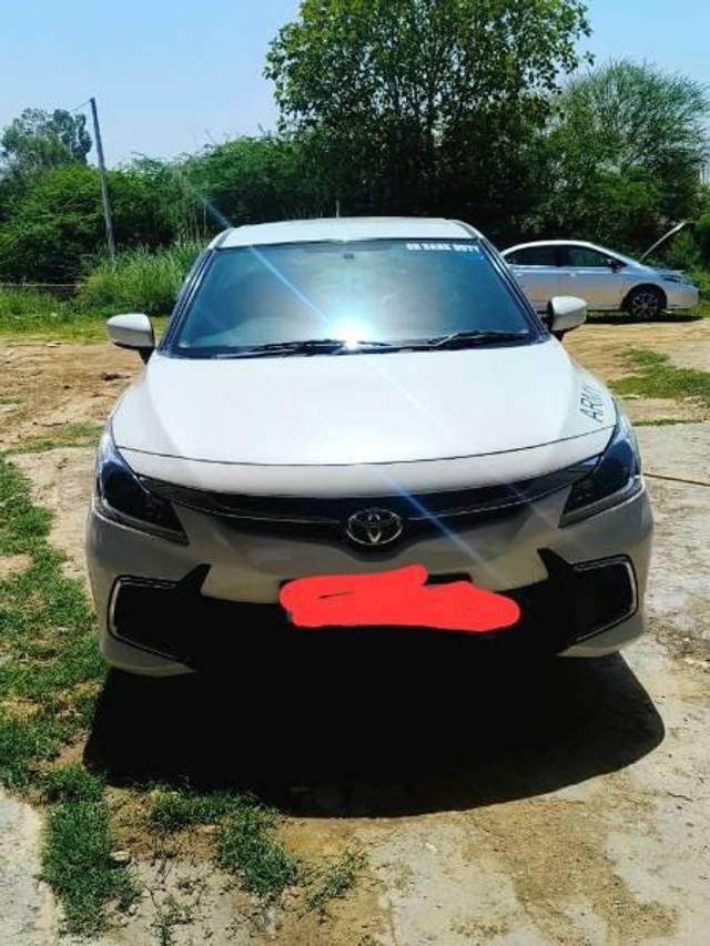 https://images10.gaadi.com/usedcar_image/3609769/original/processed_af677fae-d875-45e4-bed3-ad4e0be042e3.jpg?imwidth=6400