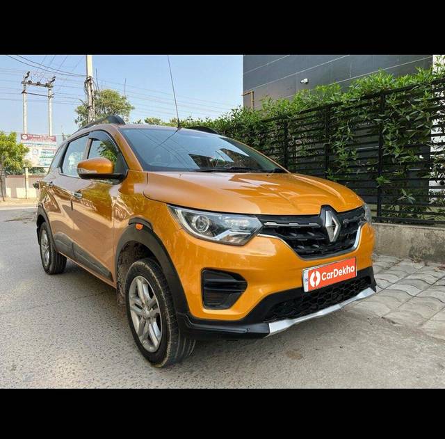 https://images10.gaadi.com/usedcar_image/3609907/original/processed_img2886214__used_car_2886214_1696689528.jpg?imwidth=6400