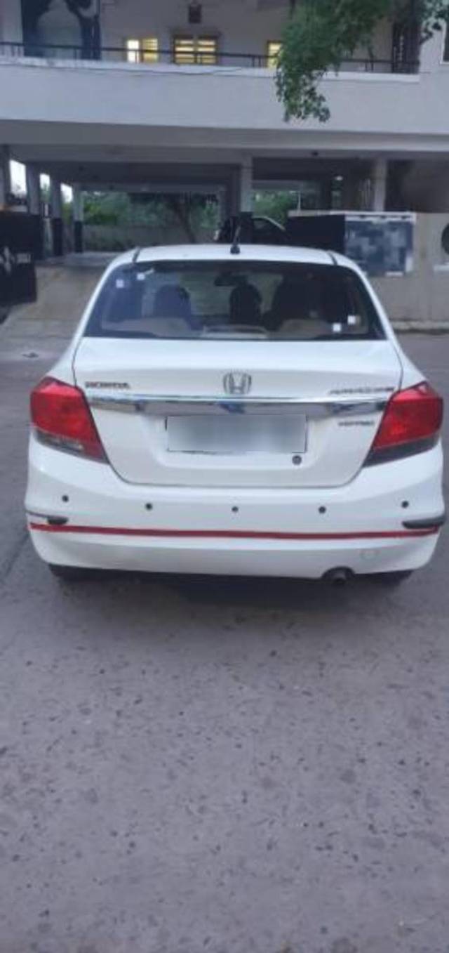 https://images10.gaadi.com/usedcar_image/3609924/original/processed_a8c6bb19-a3bb-4f99-a2dd-e1356bff4f17.jpg?imwidth=6402