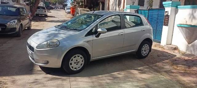 https://images10.gaadi.com/usedcar_image/3610149/original/processed_d488a783-e748-4020-9f08-0c272d4d1e57.jpg?imwidth=6400