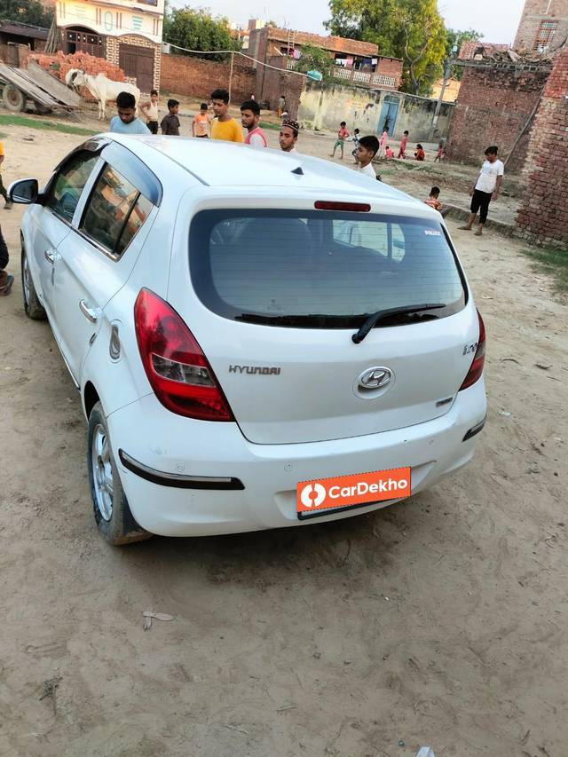 https://images10.gaadi.com/usedcar_image/3610335/original/processed_93dd54fd-969d-48c3-ab1a-cae244c6203e.jpeg?imwidth=6401