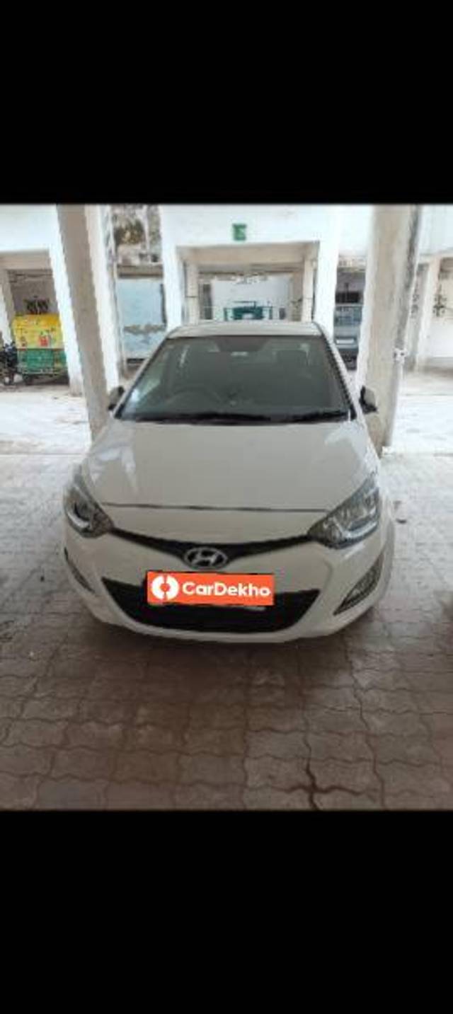 https://images10.gaadi.com/usedcar_image/3610338/original/processed_15a1be4e-b606-438a-bf8e-488ac3b12e1c.jpg?imwidth=6400