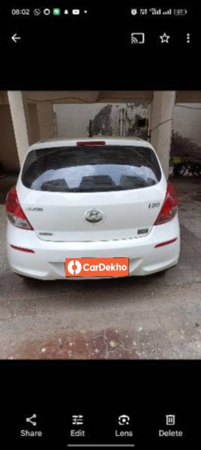 https://images10.gaadi.com/usedcar_image/3610338/original/processed_b7b1d86d-a26e-4984-a26f-57281a22ae18.jpg?imwidth=6401