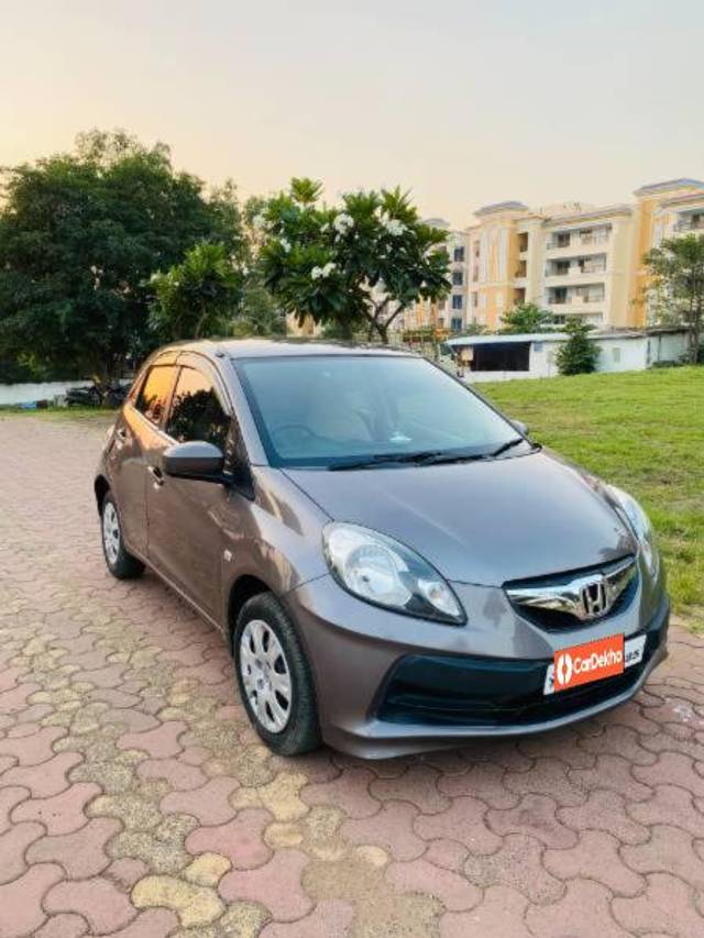 https://images10.gaadi.com/usedcar_image/3610440/original/processed_7099a566-6bb1-413f-a021-e424ef1e757e.jpg?imwidth=6400