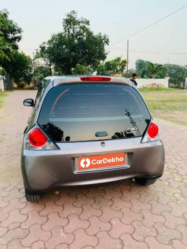 https://images10.gaadi.com/usedcar_image/3610440/original/processed_c3aa40b8-d6f9-4f60-9f85-bb66bdcff9ff.jpg?imwidth=6402