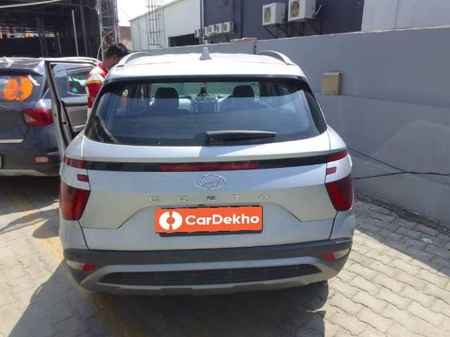 https://images10.gaadi.com/usedcar_image/3610490/original/processed_065b26e5-9f9d-4f1b-95e8-8249e205a0a4.jpg?imwidth=6401