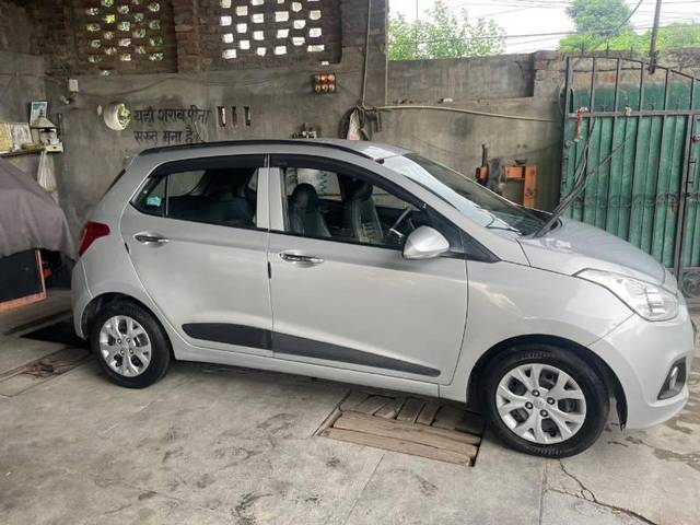 https://images10.gaadi.com/usedcar_image/3610586/original/processed_c0a2b88c-da73-484a-a32e-4f572de905d2.jpg?imwidth=6401