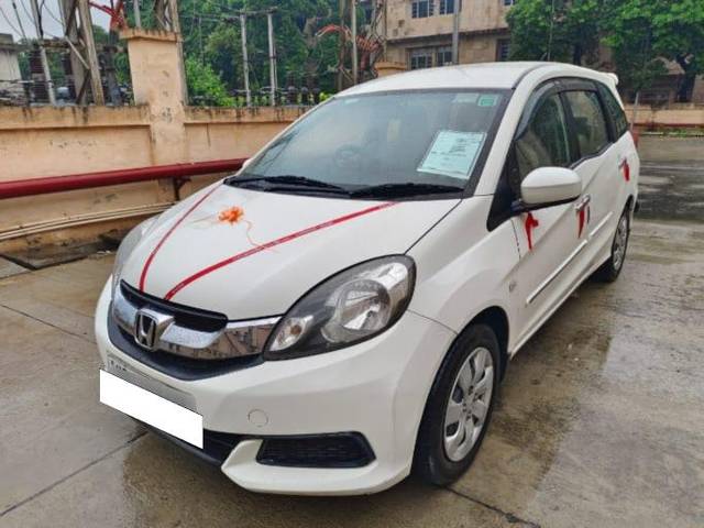 https://images10.gaadi.com/usedcar_image/3610705/original/processed_img2886417__used_car_2886417_1696753821.jpg?imwidth=6401