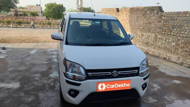 https://images10.gaadi.com/usedcar_image/3610757/original/processed_3f7ebfd5-8cb2-48cb-ab70-c8ae8d7c6015.jpg?imwidth=6400