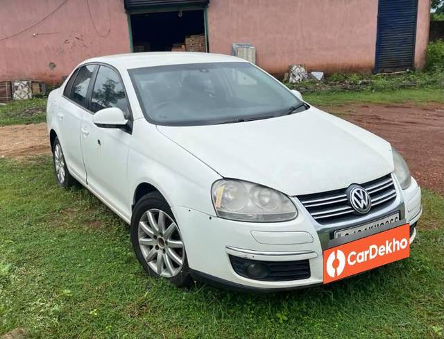 https://images10.gaadi.com/usedcar_image/3610762/original/processed_dec53bda-8aef-4030-adbb-cfe701e746a6.jpg?imwidth=6400