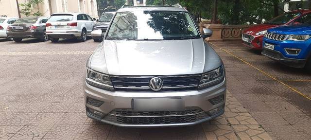 https://images10.gaadi.com/usedcar_image/3610799/original/01__VCC_1797563_94_1696149476.jpg?imwidth=6401