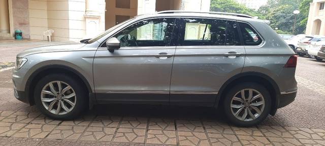 https://images10.gaadi.com/usedcar_image/3610799/original/01__VCC_IMG_1696146482706_1797563_95_1696147399.jpg?imwidth=6402