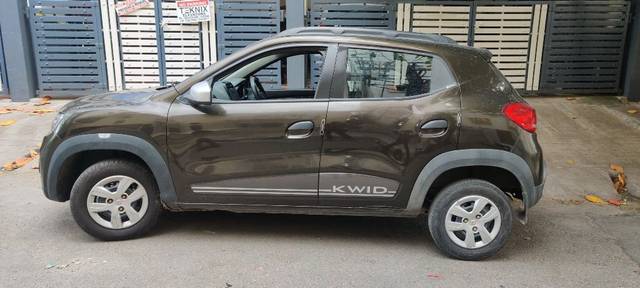 https://images10.gaadi.com/usedcar_image/3610812/original/01__VCC_IMG_1696148850868_1797599_95_1696149228.jpg?imwidth=6401