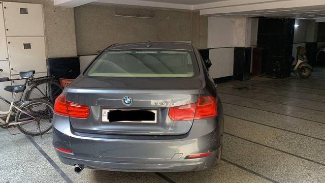https://images10.gaadi.com/usedcar_image/3610927/original/processed_72e62c33-3233-47ca-922a-89f381b04589.jpeg?imwidth=6402