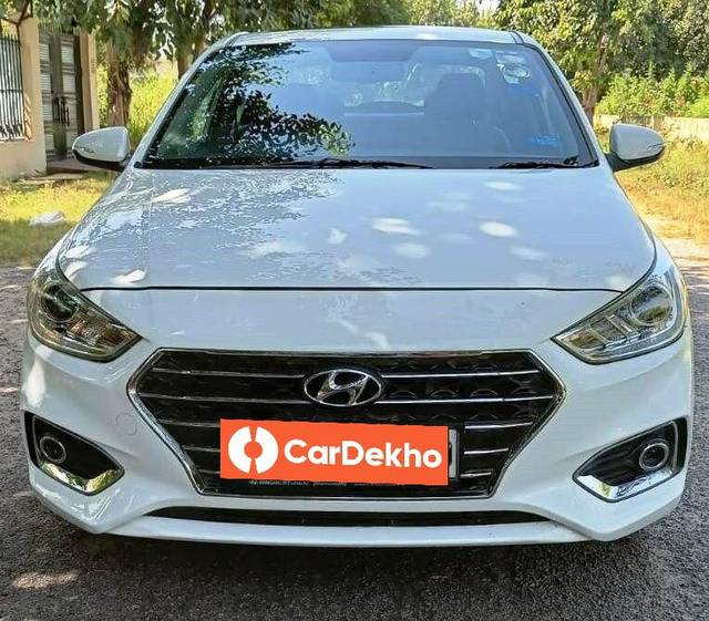 https://images10.gaadi.com/usedcar_image/3610948/original/processed_img2886520__used_car_2886520_1696763975.jpg?imwidth=6400
