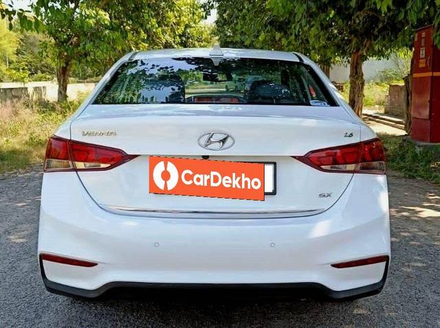 https://images10.gaadi.com/usedcar_image/3610948/original/processed_img2886520__used_car_2886520_1696763977.jpg?imwidth=6401