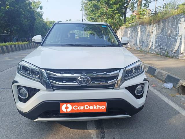 https://images10.gaadi.com/usedcar_image/3610961/original/processed_img2886524__used_car_2886524_1696766247.jpg?imwidth=6400