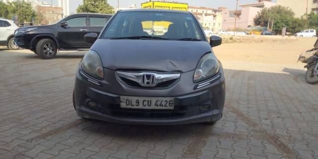 https://images10.gaadi.com/usedcar_image/3610976/original/01__VCC_IMG_1696154333770_1797640_94_1696154609.jpg?imwidth=6401