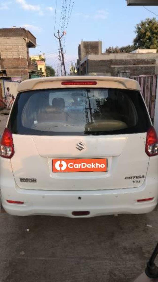 https://images10.gaadi.com/usedcar_image/3611057/original/processed_4b588c60-413b-4d0b-88de-2937c67e7eef.jpg?imwidth=6400