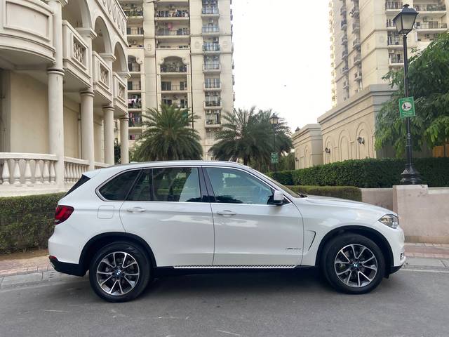 https://images10.gaadi.com/usedcar_image/3611186/original/img2886629__used_car_2886629_1696772433.jpg?imwidth=6402