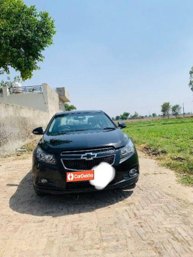 https://images10.gaadi.com/usedcar_image/3611351/original/processed_cf49b228-57bb-4642-a9d3-e38dda2a973d.jpeg?imwidth=6400
