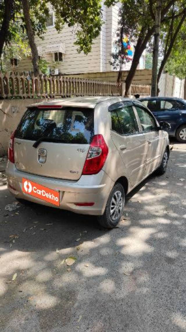 https://images10.gaadi.com/usedcar_image/3611490/original/processed_073db505-b80b-49a6-8b9c-f24a417d319c.jpg?imwidth=6402