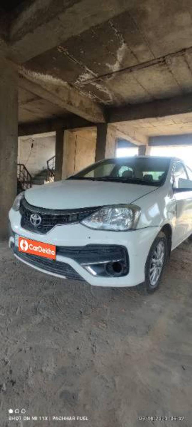 https://images10.gaadi.com/usedcar_image/3611504/original/processed_7d36b298-7ef6-41c4-aacf-23a59fe8727f.jpg?imwidth=6400