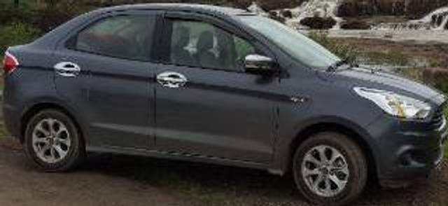 https://images10.gaadi.com/usedcar_image/3611524/original/processed_c4ef28b7-ee00-47d7-92c7-0c7e3720022b.jpg?imwidth=6400
