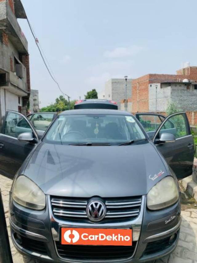 https://images10.gaadi.com/usedcar_image/3611590/original/processed_c2c8f8d5-7129-4f45-95a7-34900d29fa4b.jpg?imwidth=6400